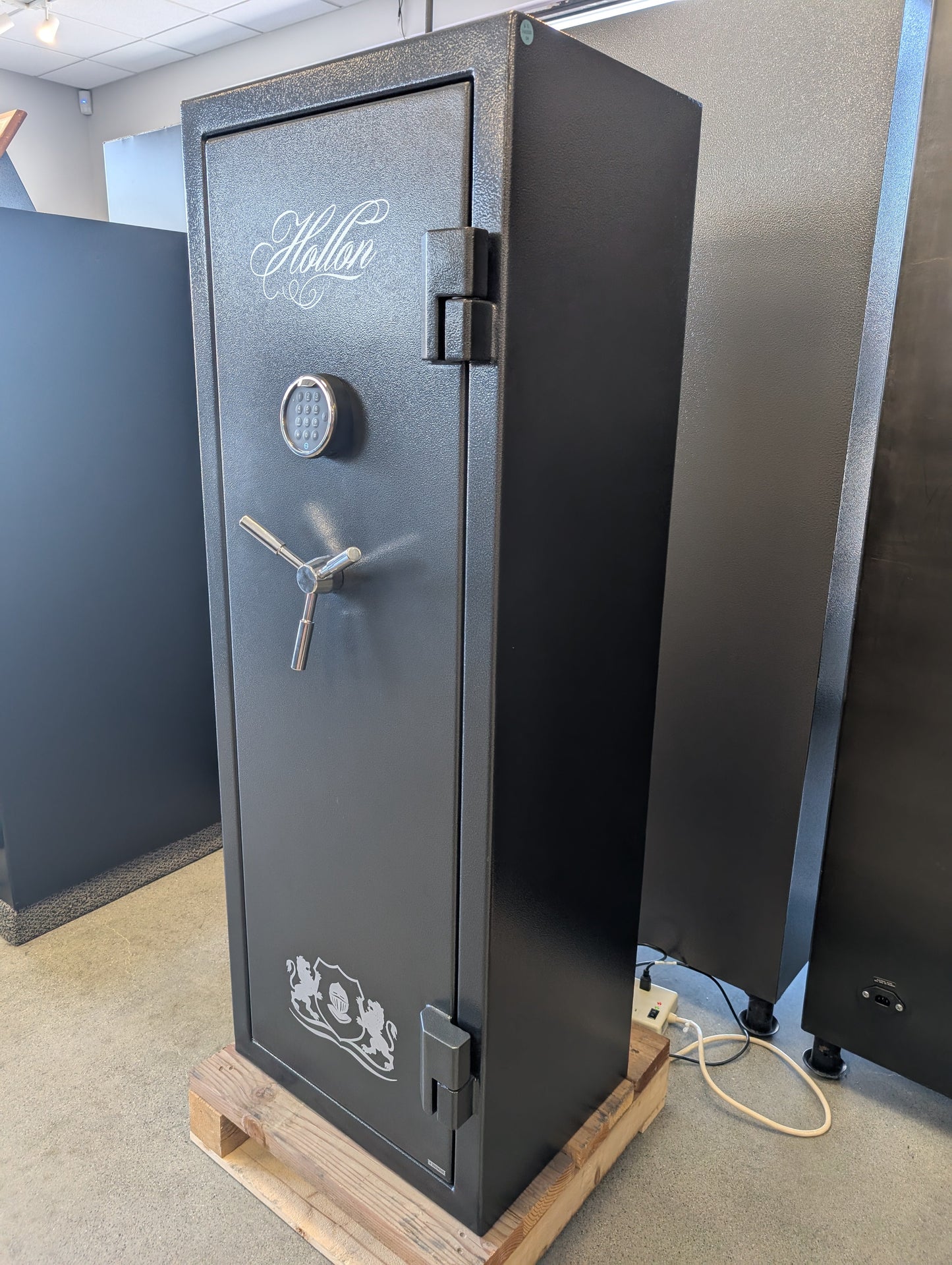 Hollon CS-12E Crescent Shield Series Gun Safe w/ Digital Lock - Blemished
