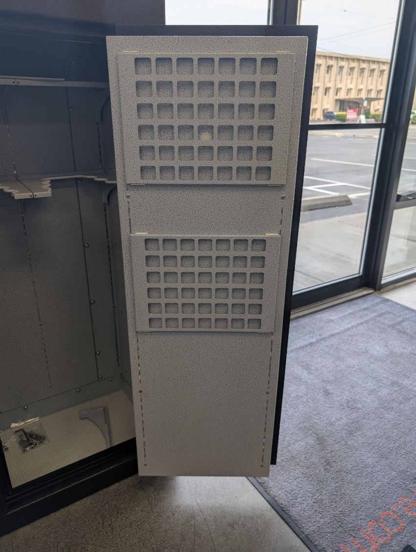 Steelhead Nomad 26 Modular Gun Safe - Demo Model