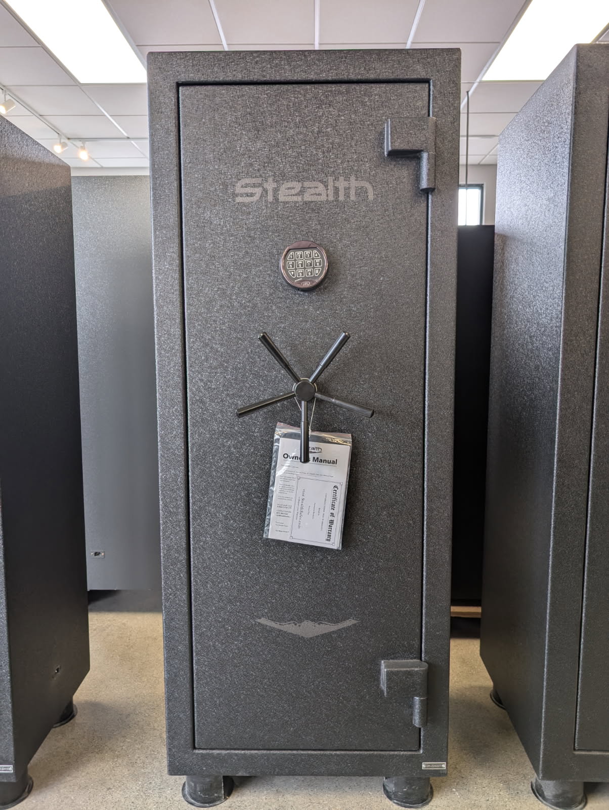 Stealth UL23 Gun Safe - 23 Gun Capacity - Open Box