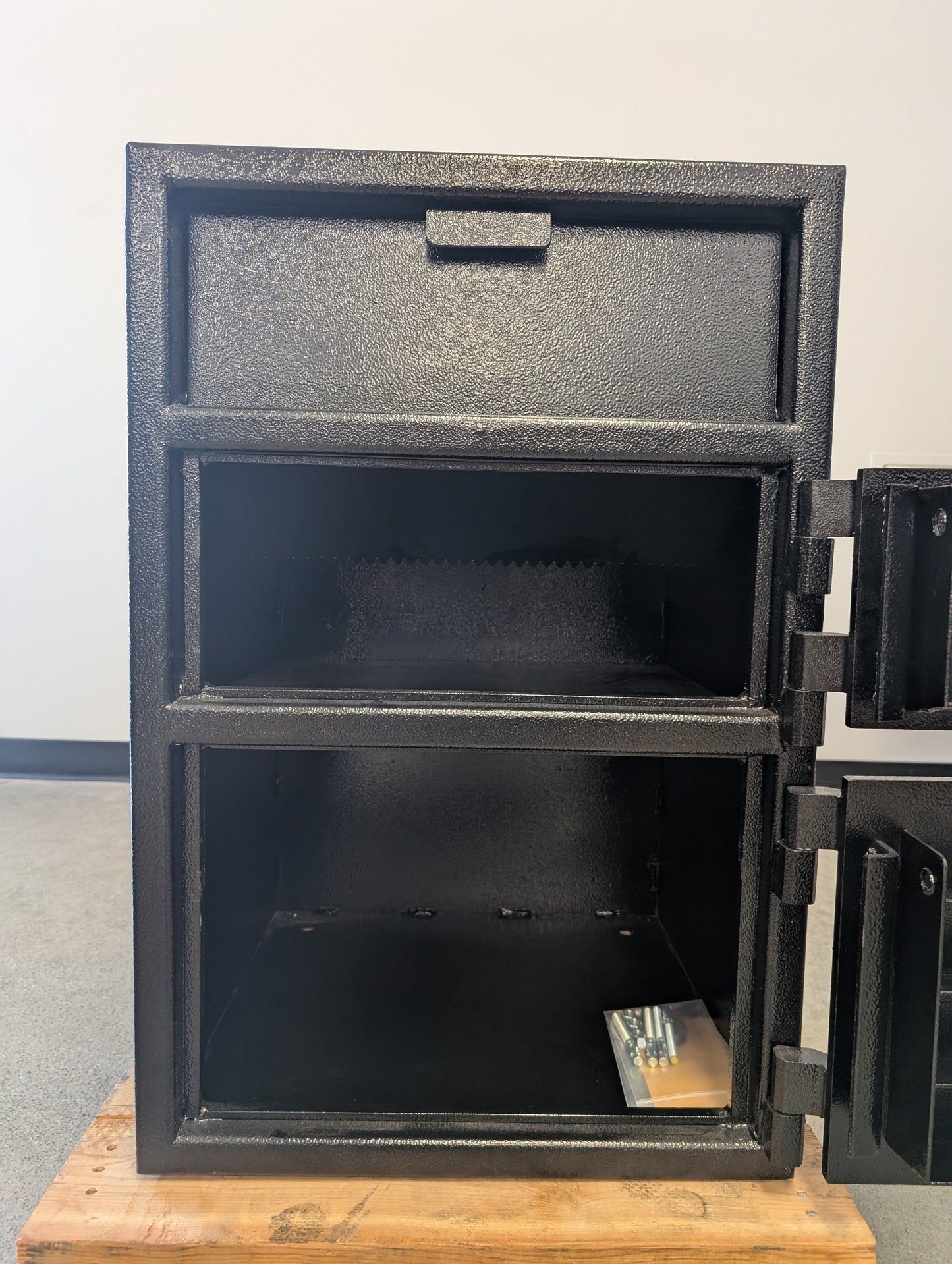 Pacific Safe FL30207TK2B Double Door Front Load Depository Safe - Blemished