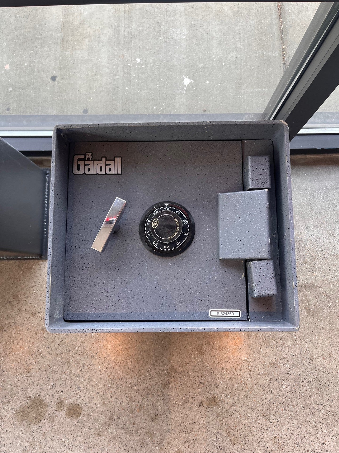 Gardall B1311-G-C In-Floor Safe - Blemished